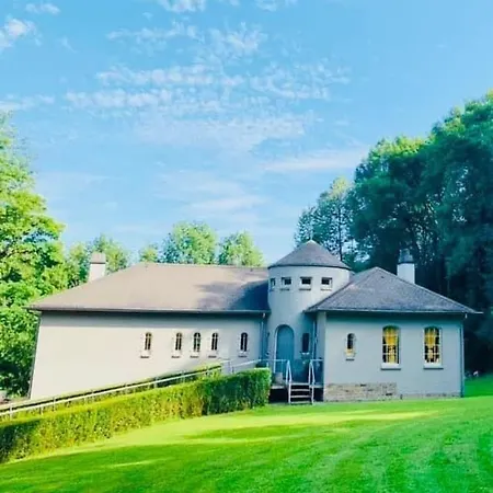 Grey House Olne