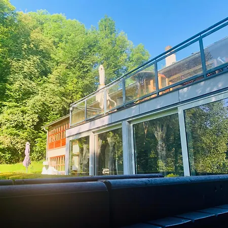 Feriehus Grey House