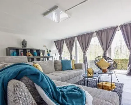 Сasa de vacaciones Grey House *